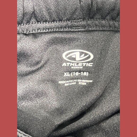 Athletic Works - Women's Running Short - Black - Extra Large (16 - 18) - Picture 13 of 16